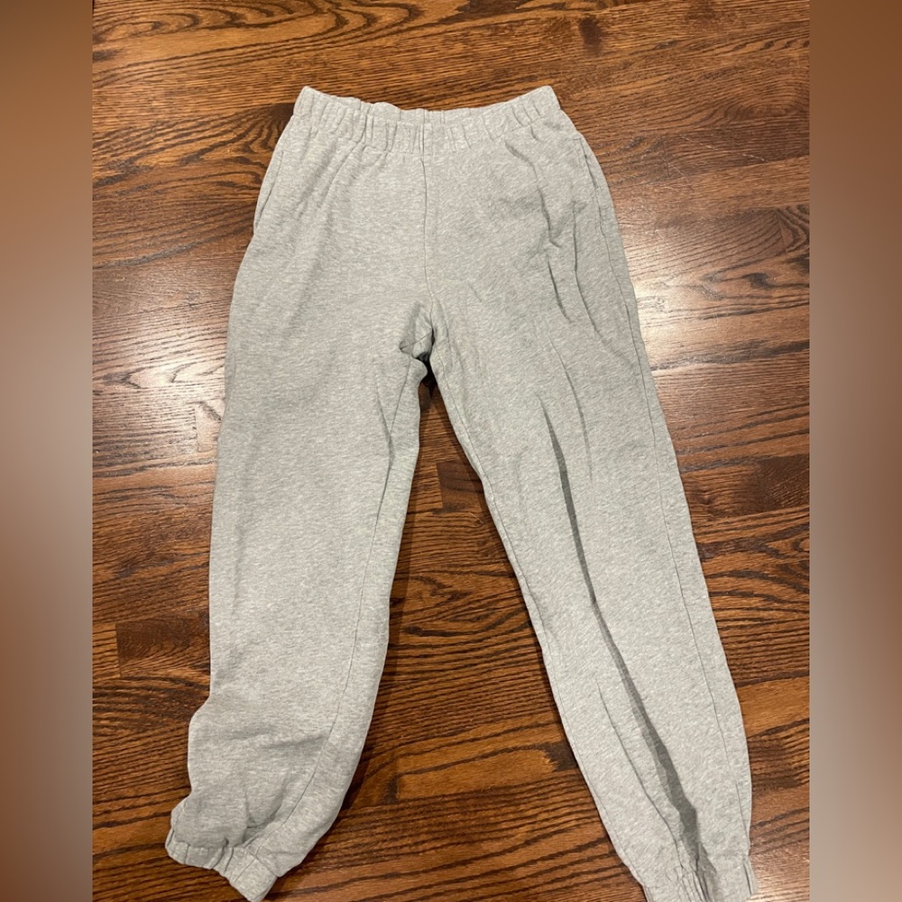 Rosa sweats